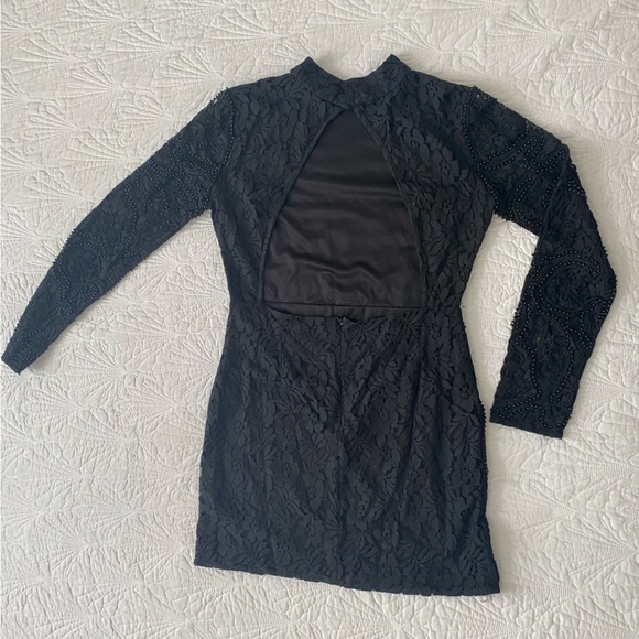 ENDLESS ROSE
Beaded Open-Back Dress. Size L. - Picture 4 of 5